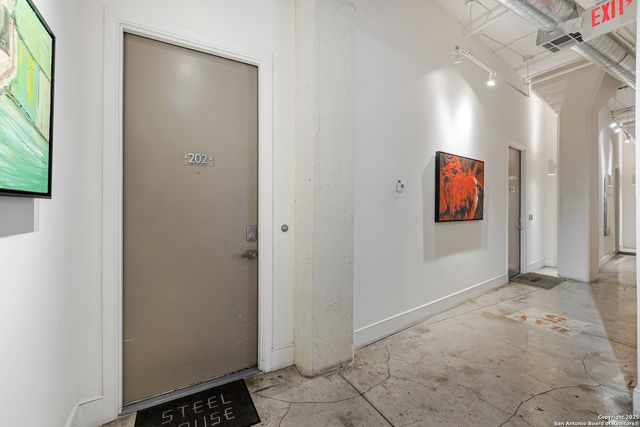 1401 S Flores St Apt 202, San Antonio, TX 78204