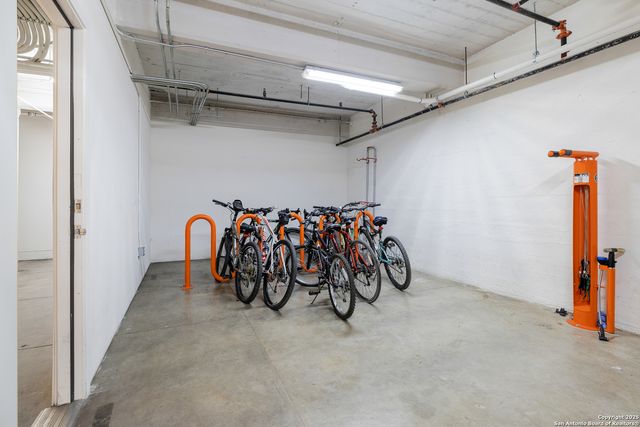 1401 S Flores St Apt 202, San Antonio, TX 78204