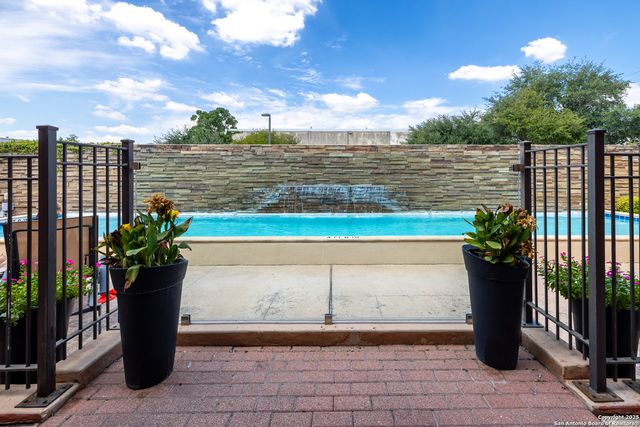 1401 S Flores St Apt 202, San Antonio, TX 78204