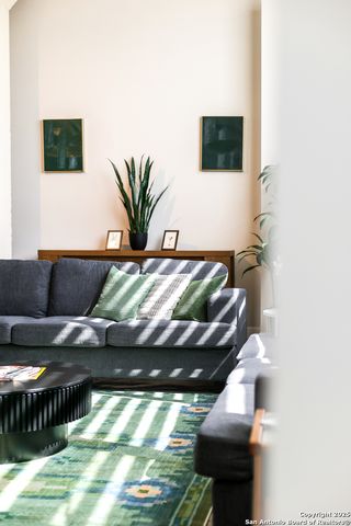 1401 S Flores St Apt 202, San Antonio, TX 78204