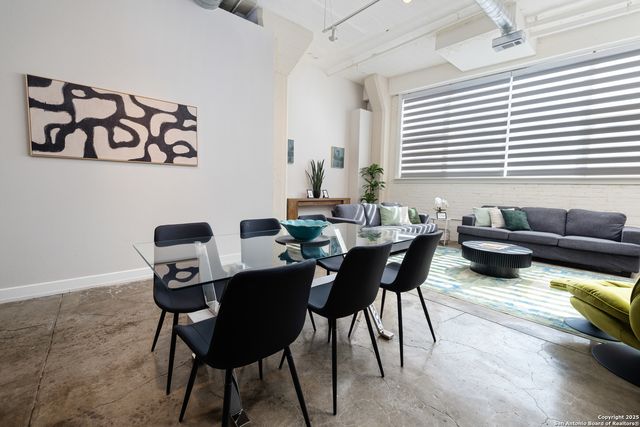 1401 S Flores St Apt 202, San Antonio, TX 78204