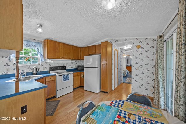 4568 Cedar Street SE, Saint James, NC 28461