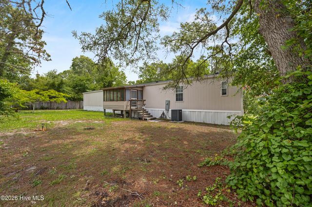 4568 Cedar Street SE, Saint James, NC 28461