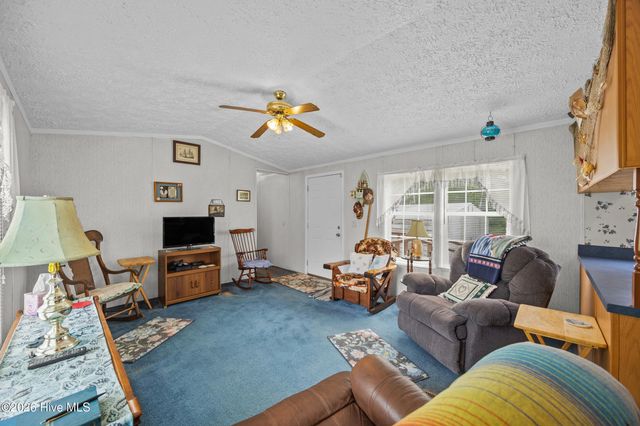 4568 Cedar Street SE, Saint James, NC 28461