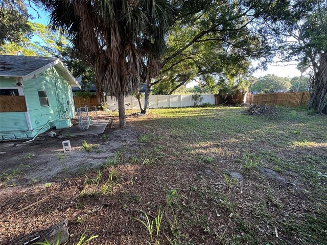 2320 5TH STREET S, St Petersburg, FL 33705