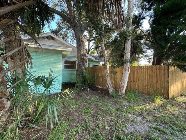 2320 5TH STREET S, St Petersburg, FL 33705