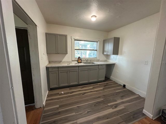 2320 5TH STREET S, St Petersburg, FL 33705