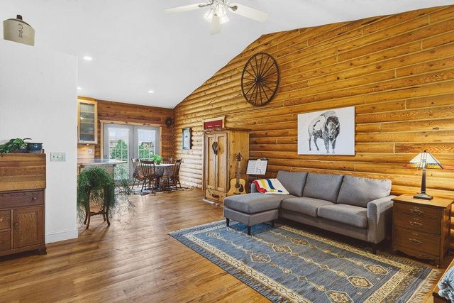 93 Tapadero Ln, Cody, WY 82414