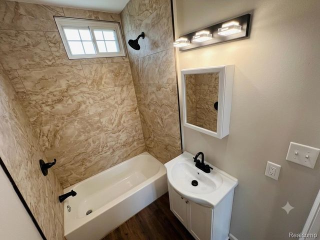 557 WHITE Avenue, Lincoln Park, MI 48146