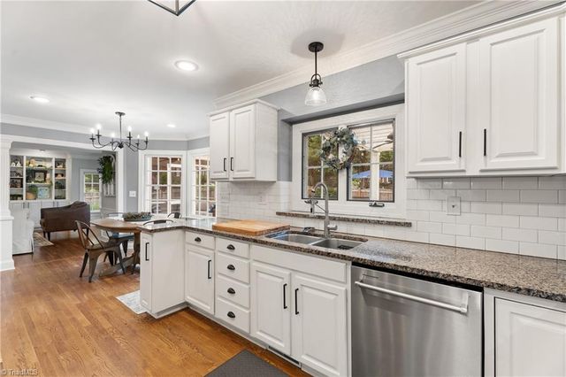 4000 Pemberton Court, Winston-salem, NC 27106