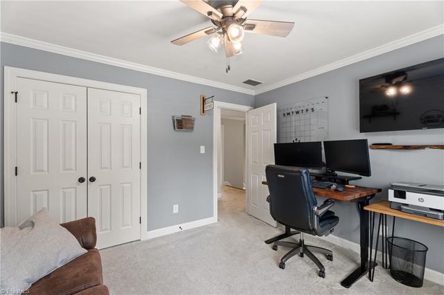 4000 Pemberton Court, Winston-salem, NC 27106