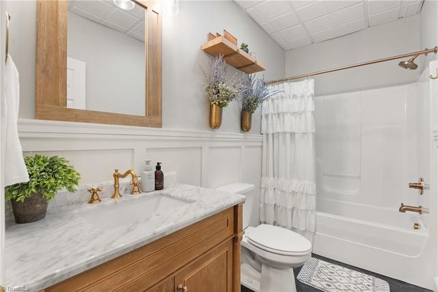 4000 Pemberton Court, Winston-salem, NC 27106