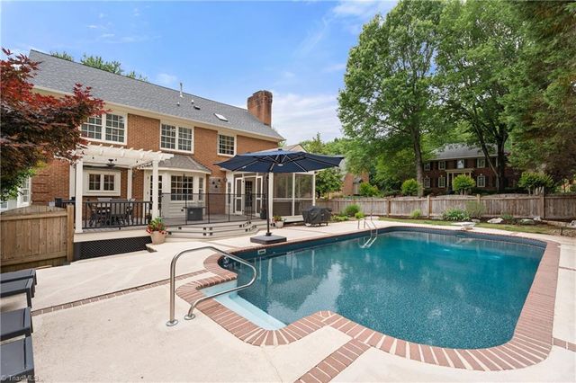 4000 Pemberton Court, Winston-salem, NC 27106