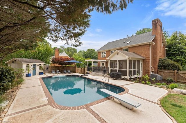 4000 Pemberton Court, Winston-salem, NC 27106