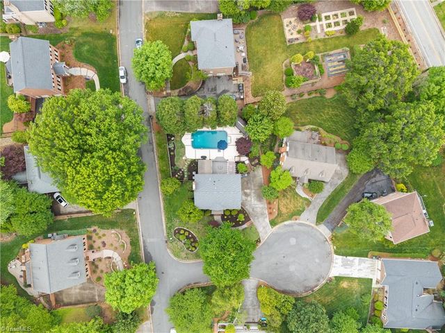 4000 Pemberton Court, Winston-salem, NC 27106