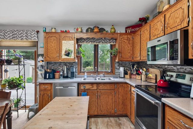 513 Polaris STREET, West Bend, WI 53095