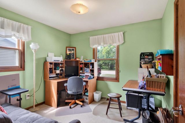 513 Polaris STREET, West Bend, WI 53095