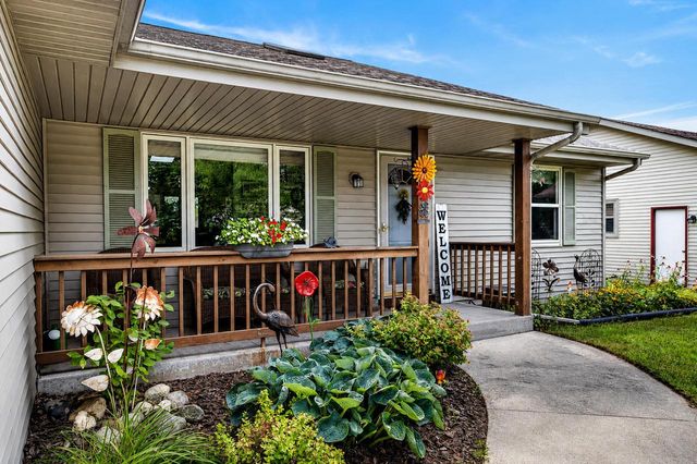 513 Polaris STREET, West Bend, WI 53095