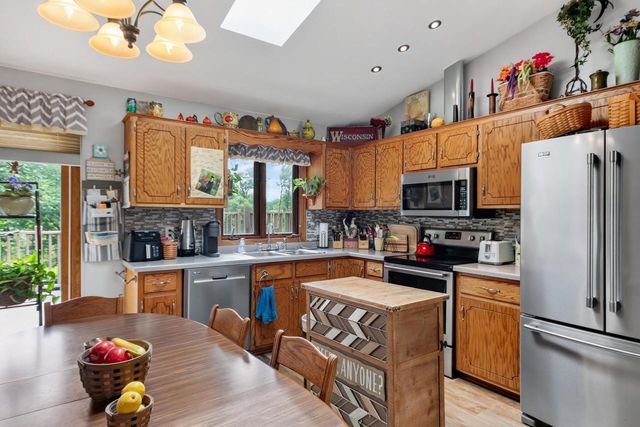 513 Polaris STREET, West Bend, WI 53095