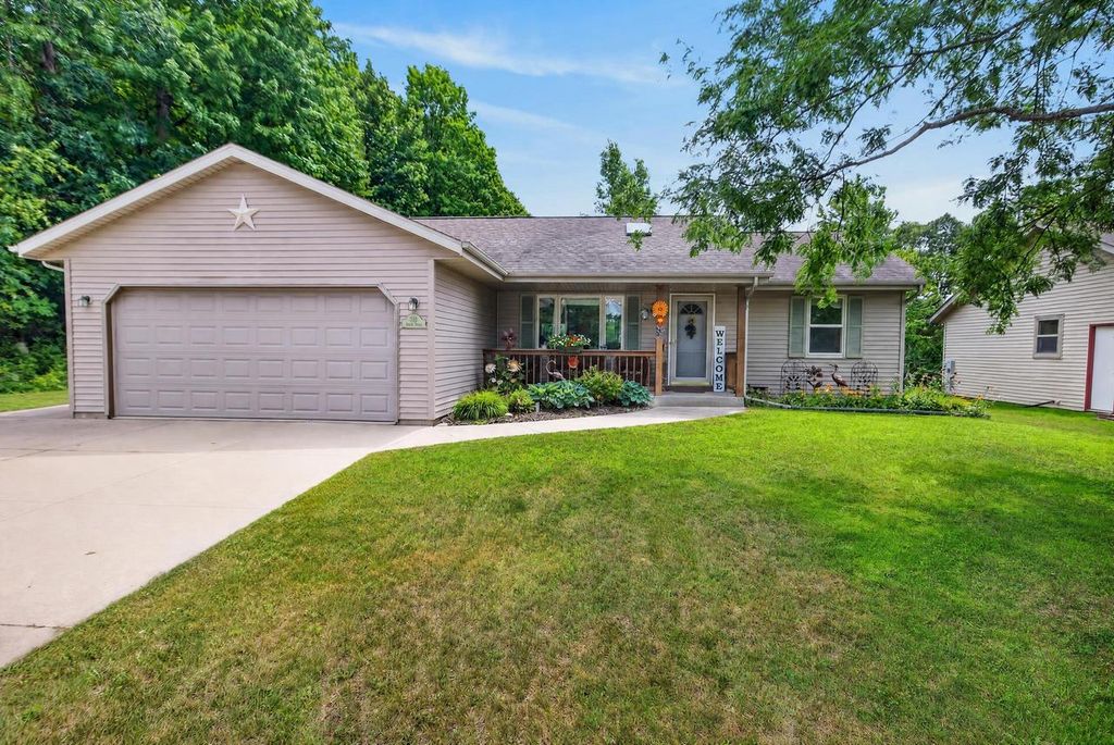 513 Polaris STREET, West Bend, WI 53095