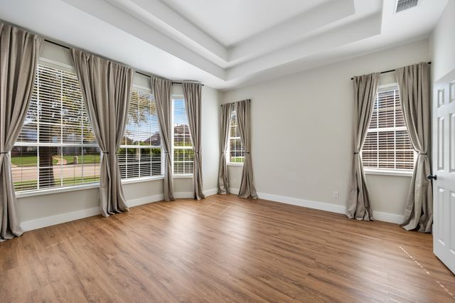 104 Cambridge Court, Heath, TX 75032