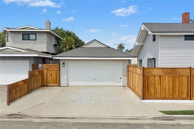 6848 E Los Santos, Long Beach, CA 90815