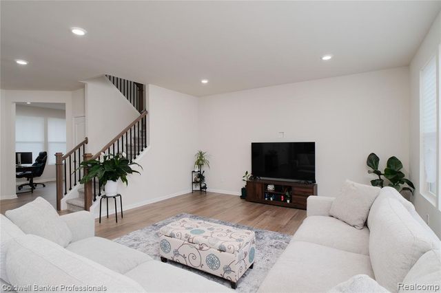 4813 Marquette Drive, Milford, MI 48381