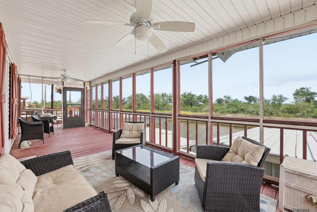 955 Four Point Rd, Dulac, LA 70353