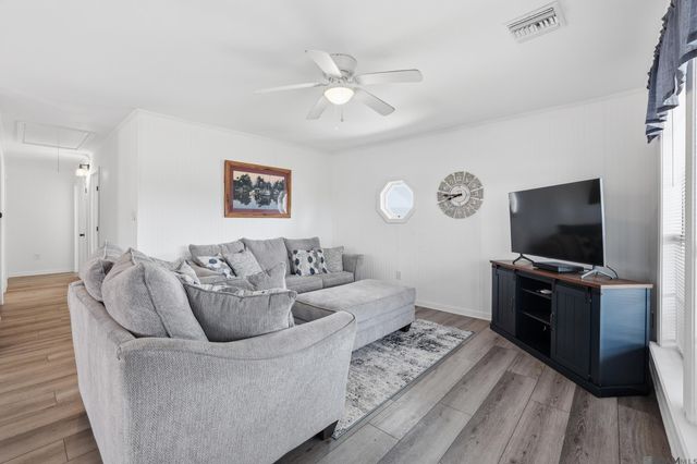 955 Four Point Rd, Dulac, LA 70353