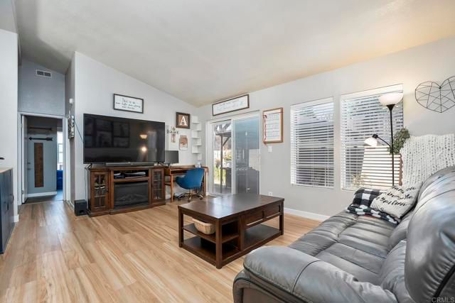 15935 SPRING OAKS RD 50, El Cajon, CA 92021