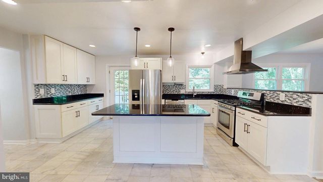 6602 GREENVIEW LN, Springfield, VA 22152