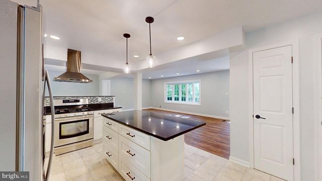 6602 GREENVIEW LN, Springfield, VA 22152