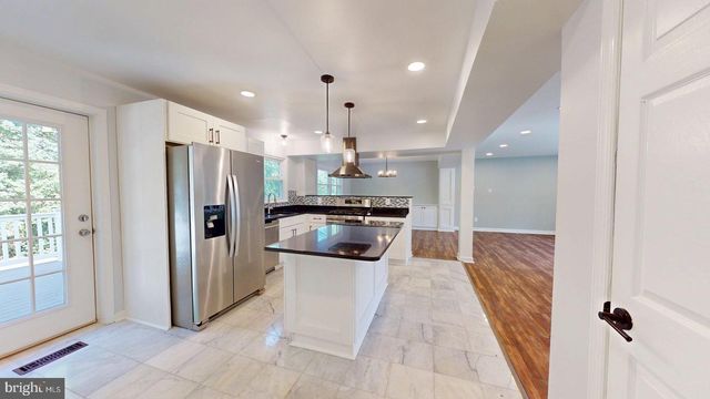 6602 GREENVIEW LN, Springfield, VA 22152