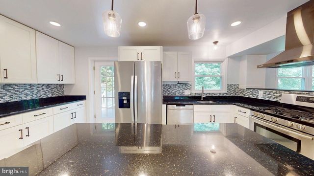 6602 GREENVIEW LN, Springfield, VA 22152