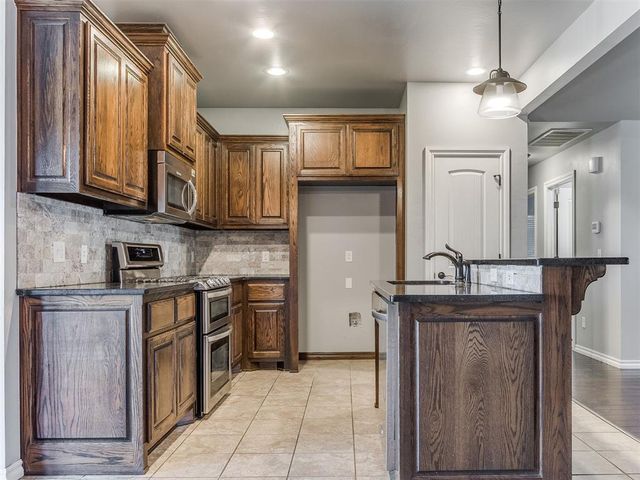 705 SW 11TH Street St, Moore, OK 73160
