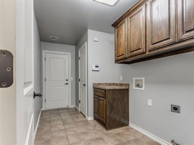 705 SW 11TH Street St, Moore, OK 73160