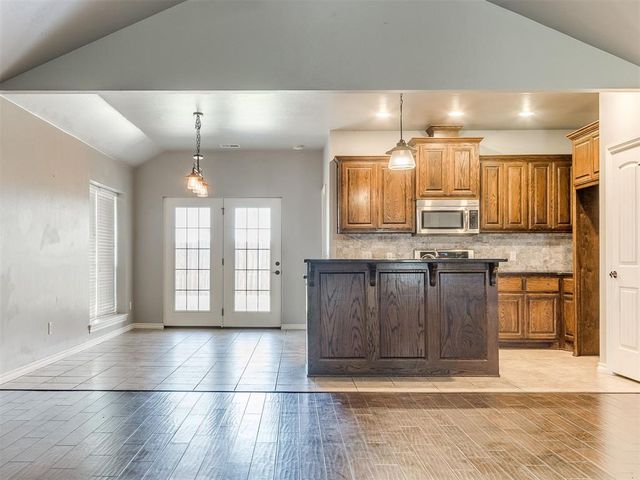705 SW 11TH Street St, Moore, OK 73160