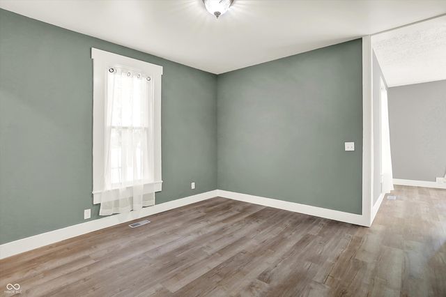 630 Walnut Street, Whiteland, IN 46184