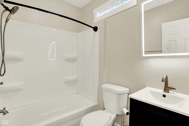 630 Walnut Street, Whiteland, IN 46184