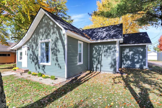 630 Walnut Street, Whiteland, IN 46184