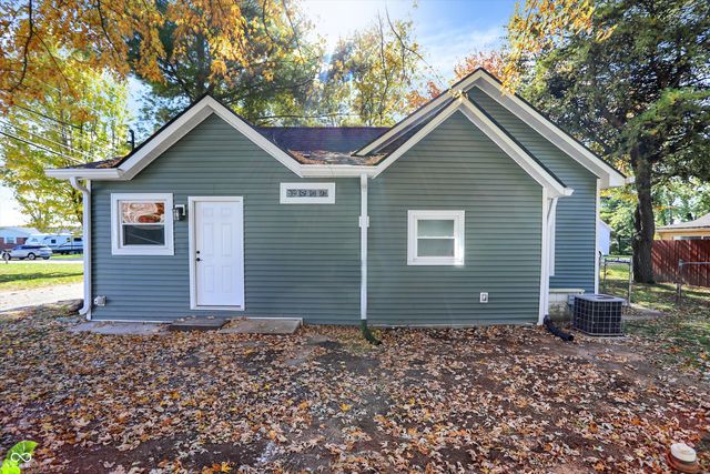 630 Walnut Street, Whiteland, IN 46184