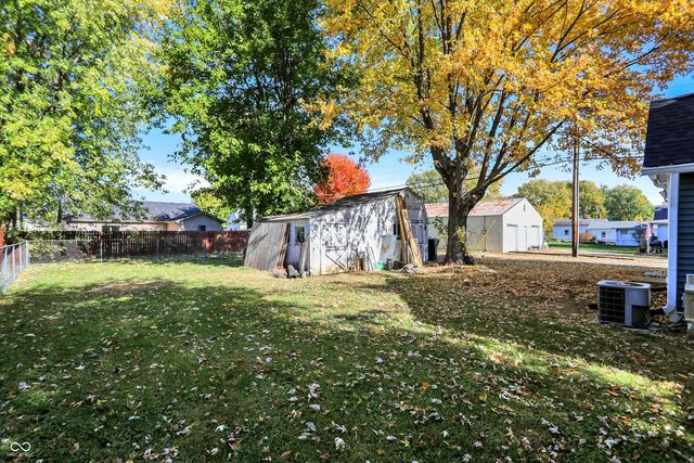 630 Walnut Street, Whiteland, IN 46184