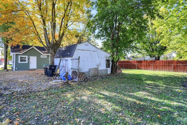 630 Walnut Street, Whiteland, IN 46184