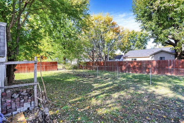 630 Walnut Street, Whiteland, IN 46184