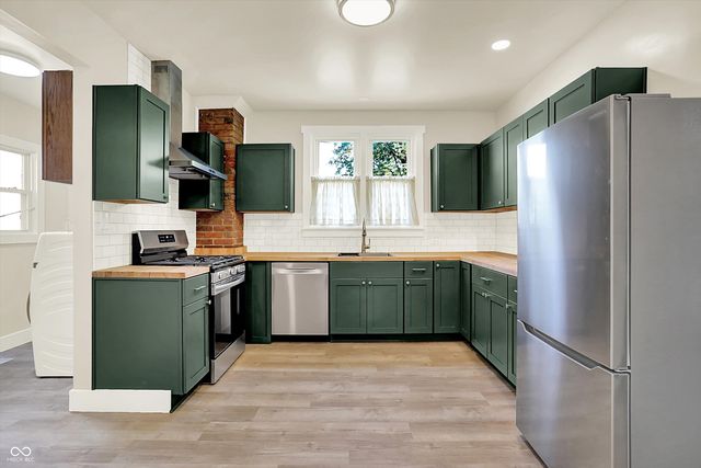 630 Walnut Street, Whiteland, IN 46184