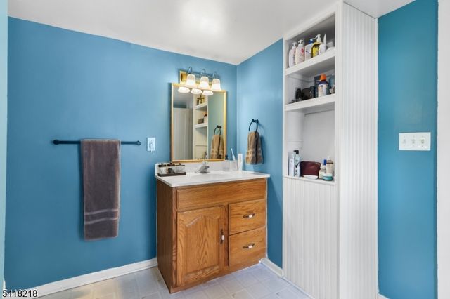 5 Vannatta Pl, Belvidere Twp., NJ 07823