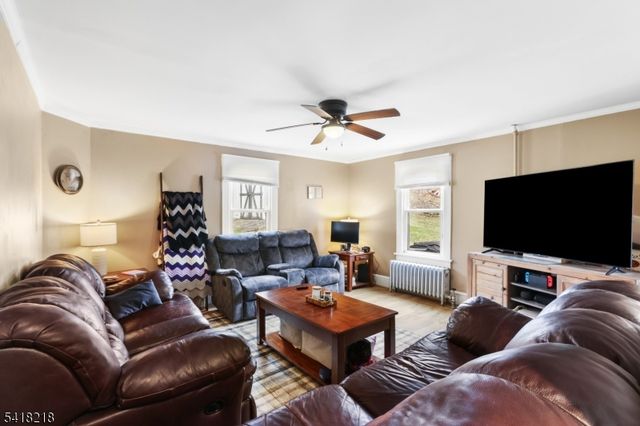 5 Vannatta Pl, Belvidere Twp., NJ 07823