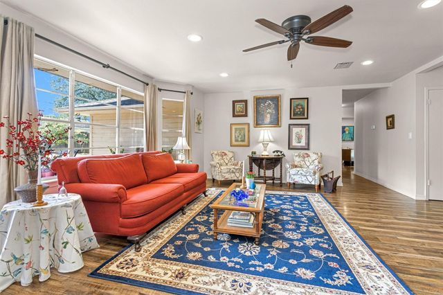 2622 Hollow Hook Road, Houston, TX 77080