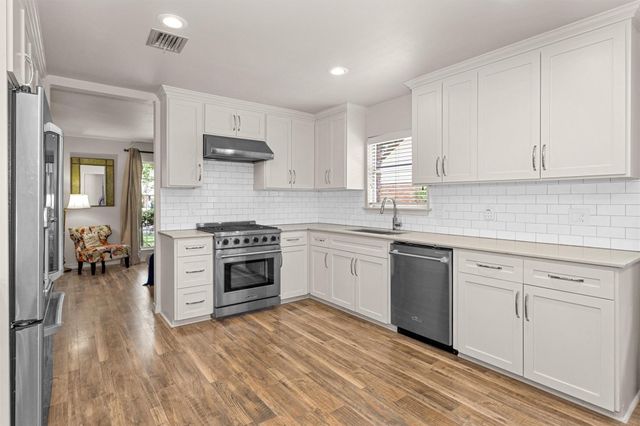 2622 Hollow Hook Road, Houston, TX 77080