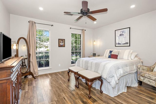 2622 Hollow Hook Road, Houston, TX 77080